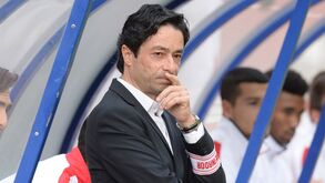 Sucess&atilde;o de Aroso gerida com pin&ccedil;as