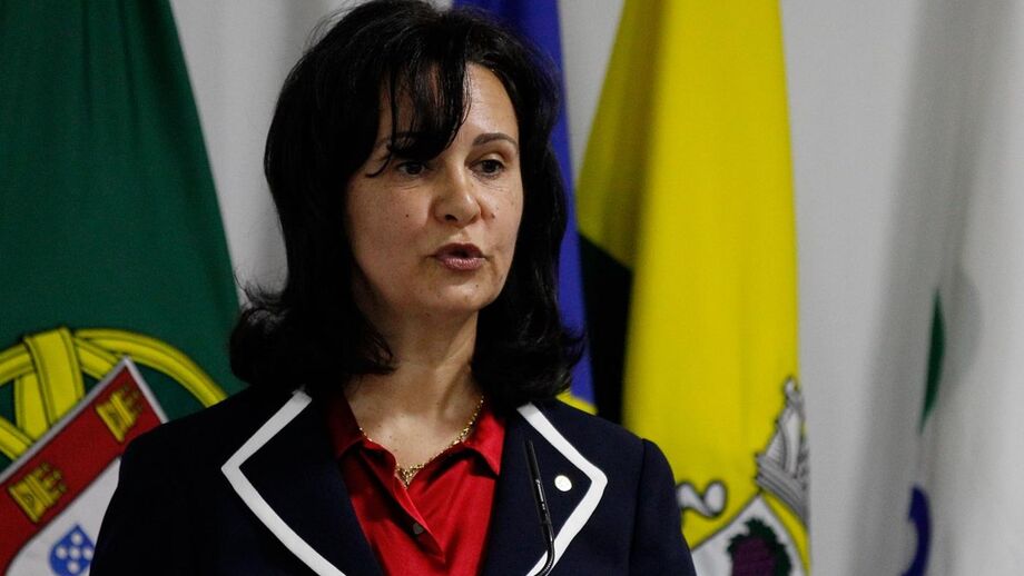Raríssimas: Direção prolonga suspensão de Paula Brito da Costa