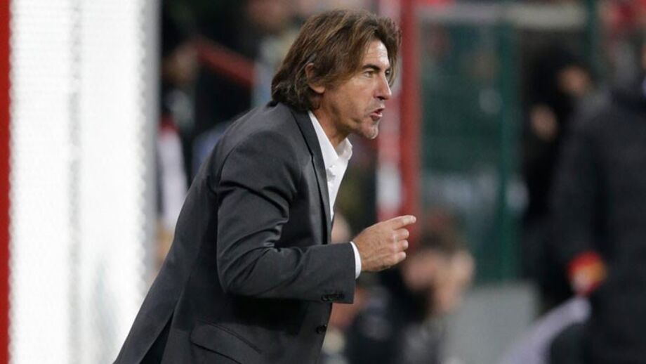 Zulte Waregem-Standard Liège: Sá Pinto tenta os três pontos fora de casa