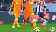 <strong>Jorge Faustino (errado)</strong><br /><br /><strong>amarelo.</strong> Jorge Sousa aplicou bem a lei da vantagem num primeiro momento, assinalando posteriormente a falta. Ficou, no entanto, por mostrar o cartão com que deveria ter advertido o jogador do Portimonense <br /><br /><strong>Marco Ferreira (errado)</strong><br /><br /><strong>faltou cartão.</strong> Infração de Nakajima sobre Otávio. O jogador do Portimonense, sem possibilidade de disputar a bola, atinge o adversário com o pé alto por trás de forma negligente. Livre direto bem assinalado e cartão amarelo por exibir