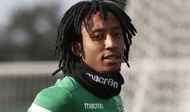 Gelson seguiu para o Porto numa comitiva com duas baixas esperadas