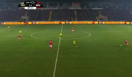 Jonas completou reviravolta e até os suplentes invadiram o campo para celebrar