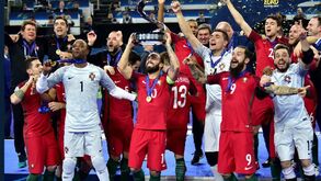 Benfica, FC Porto e Sporting entre os que deram os parabéns à Seleção Nacional de futsal