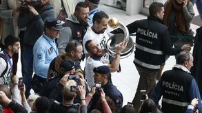 Ricardinho: «Hoje não dói nada e dá para saltar só com um pé»