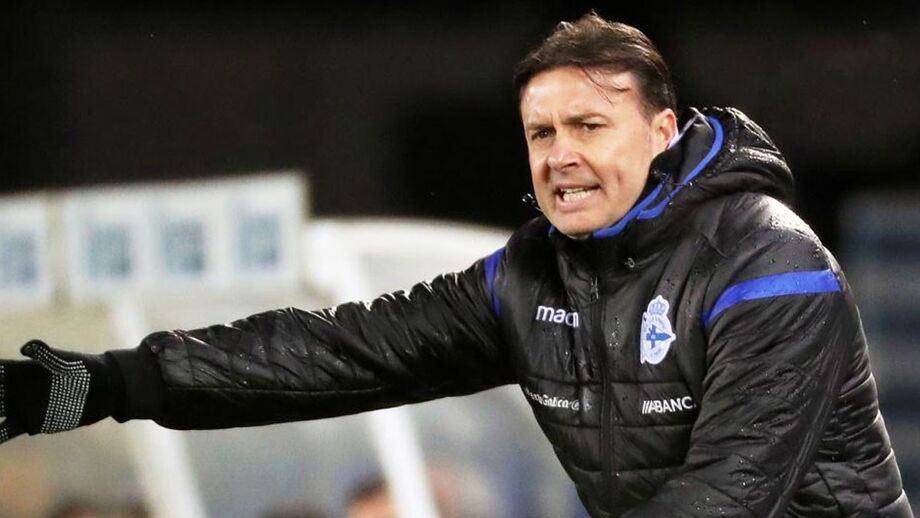 Deportivo Corunha despede Cristóbal Parralo