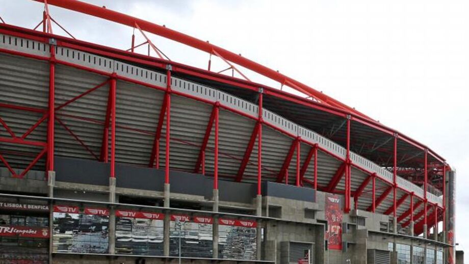 Corrupio de pedidos de bilhetes a responsáveis do Benfica, avança a 'Sábado'