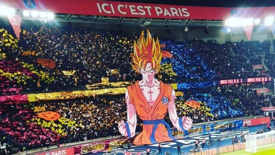Adeptos do Paris SG mostram... Son Goku na sua coreografia
