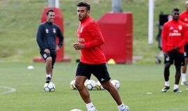 Salvio já corre no relvado