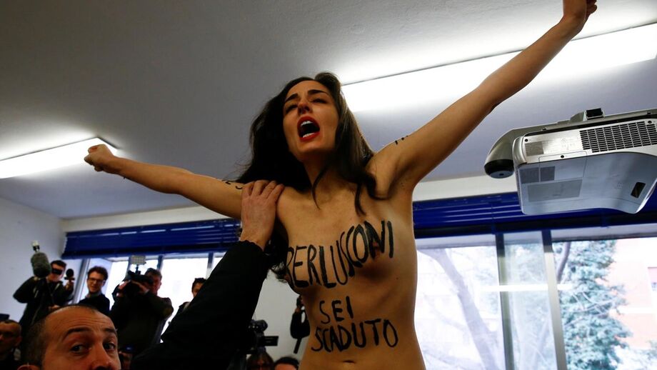 Mulher em topless interrompeu votação de Berlusconi