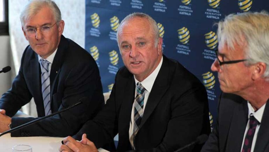 Graham Arnold substitui Van Marwijk na Austrália após o Mundial