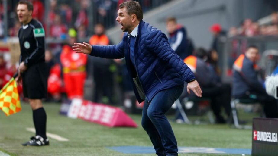 Hamburgo despede o treinador