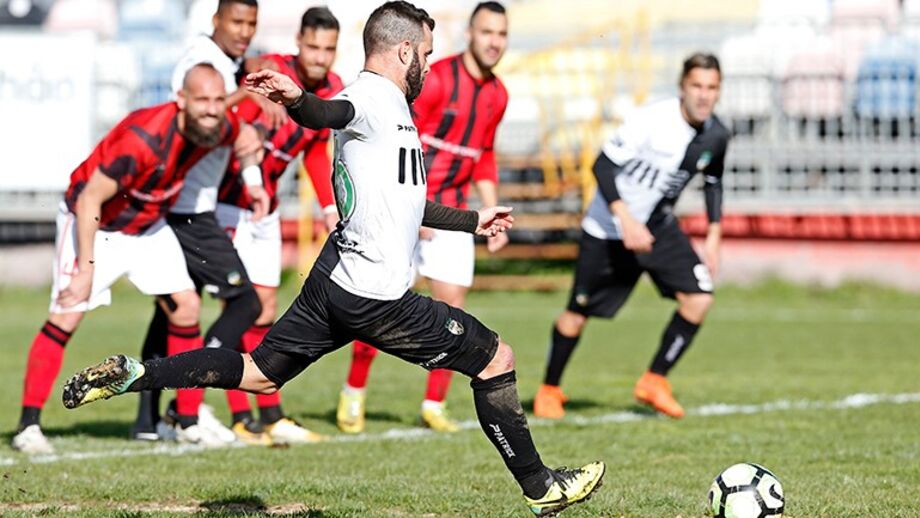 Série E: Farense bate Olhanense com reviravolta