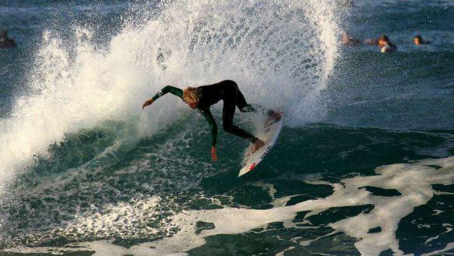 Espanhol Imanol Yeregi vence Caparica Pro