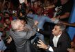 Manifestantes impedem saída de Lula da Silva