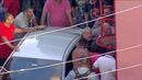 Manifestantes impedem saída de Lula da Silva