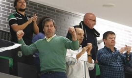 Bruno de Carvalho vibrou com o triunfo do Sporting no dérbi em voleibol
