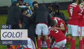 Cabeça de Salvio deu a vitória ao Benfica na compensação