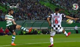 A falta que deu origem ao golo do Sporting frente ao Boavista