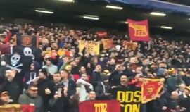 Italianos já se fazem ouvir em Anfield