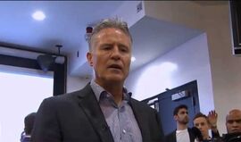 Treinador dos Philadelphia 76ers com discurso emocionado no balneário