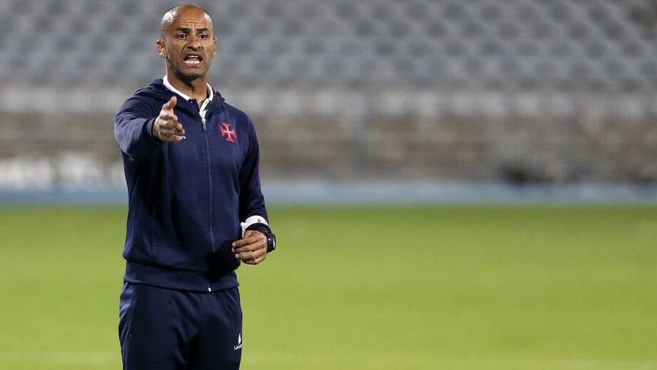 Silas diz que os elogios pelo triunfo sobre o FC Porto trazem dificuldades para Chaves