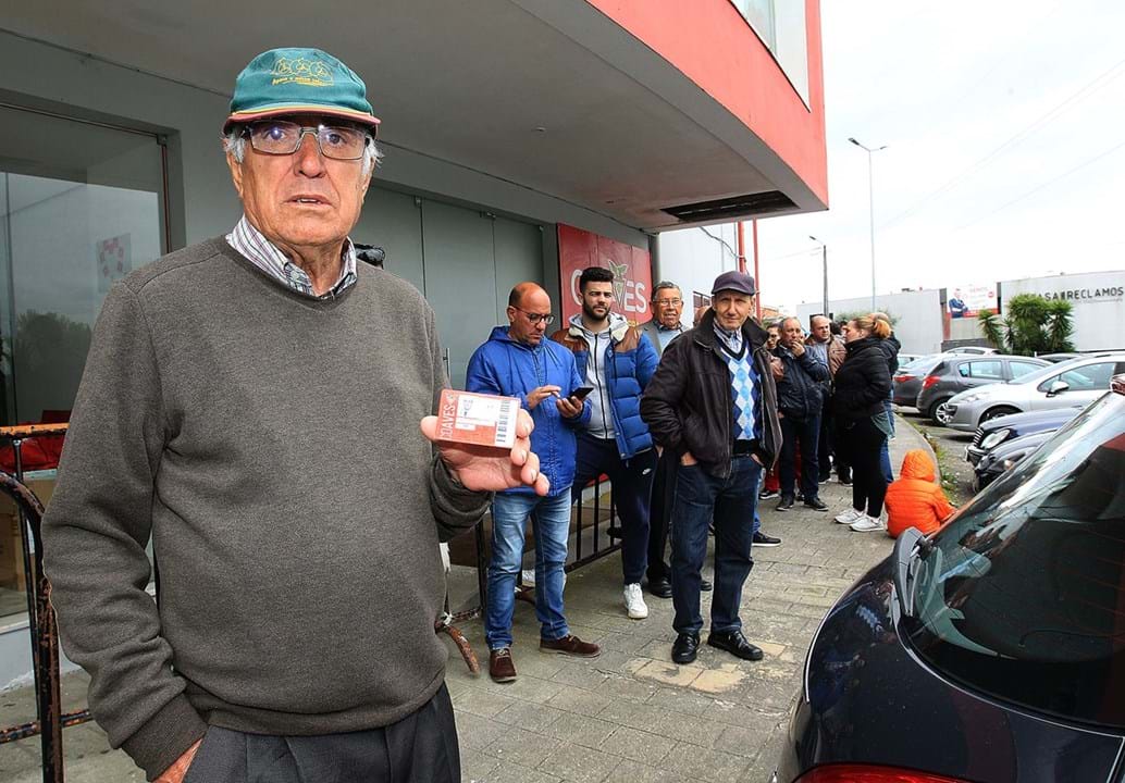 Corrida Aos Bilhetes Para A Final Da Ta A De Portugal J Chegou Vila