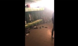 Assim ficou o balneário da Academia do Sporting após ataque de adeptos