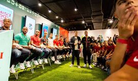 Jogadores da Seleção Nacional em tarde animada com fãs na Nike Store Chiado