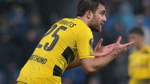 Gunners podem avan&ccedil;ar por Papastathopoulos