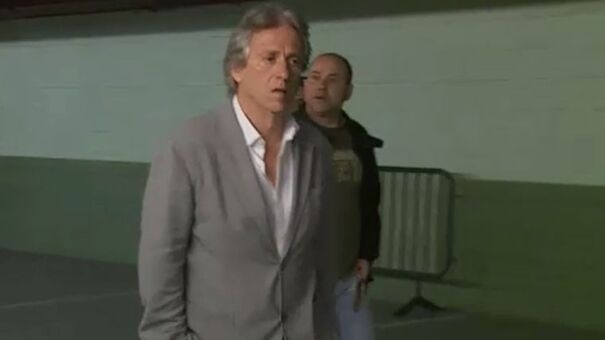 24 horas alucinantes na vida de Jorge Jesus: do balde de águia fria no Funchal à suspensão