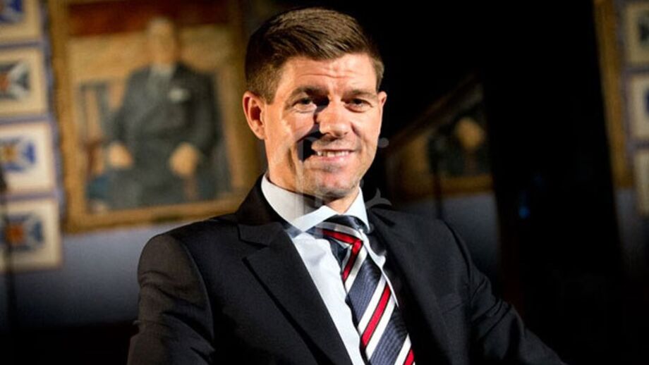 Steven Gerrard anunciado no Rangers