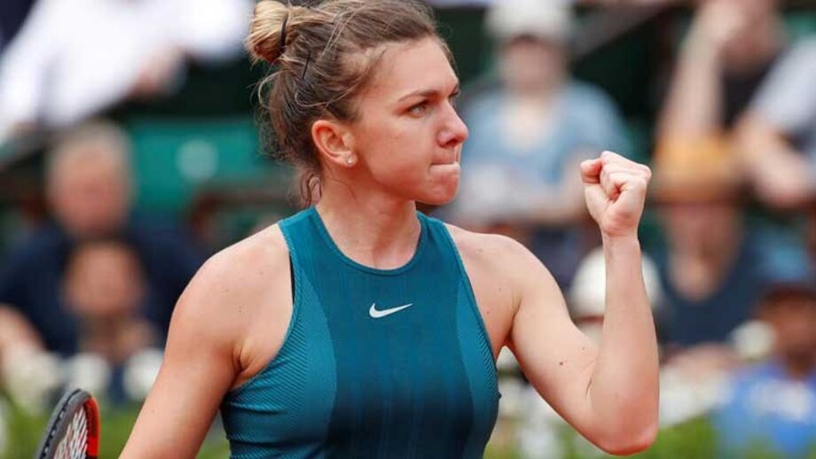 Simona Halep cede primeiro set mas passa à segunda ronda