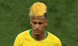 Cabelo de Neymar, sim ou não: a opinião dos adeptos na Rússia