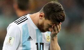 As imagens da desilusão de Messi após a derrota com a Croácia
