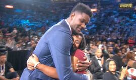 DeAndre Ayton foi a primeira escolha do Draft da NBA de 2018