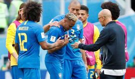 Terminou o jogo, o Brasil ganhou... e Neymar desatou a chorar