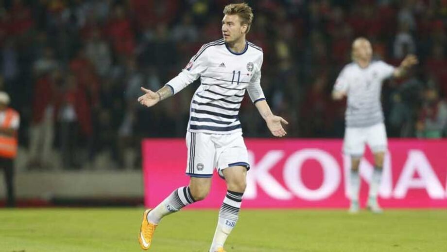 Nicklas Bendtner é o grande ausente nos convocados da Dinamarca