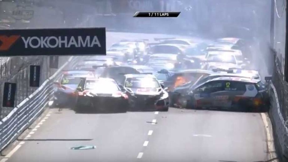 WTCR: Yvan Muller vence primeira corrida em Vila Real e assume liderança