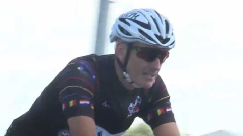 Árbitro inglês faz viagem de bicicleta desde o Reino Unido a Kaliningrado