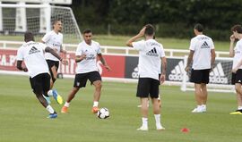 Assim está o Benfica nesta pré-temporada: 'motores' aquecem em Inglaterra