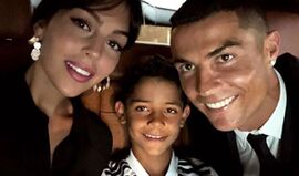 Georgina rendida aos homens da sua vida