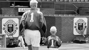 Peter Schmeichel orgulhoso: «Quando as lágrimas secarem vamos perceber o que fizemos»