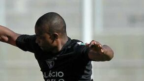 Aleksei Gasilin e Tiago Almeida são reforços