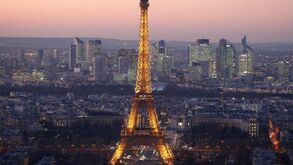 Torre Eiffel encerrada por razões de segurança durante a final do Mundial'2018