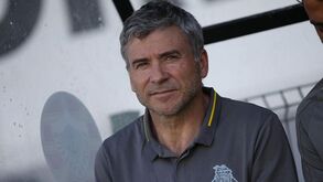 Drag&otilde;es empatam em Cinf&atilde;es num jogo particular