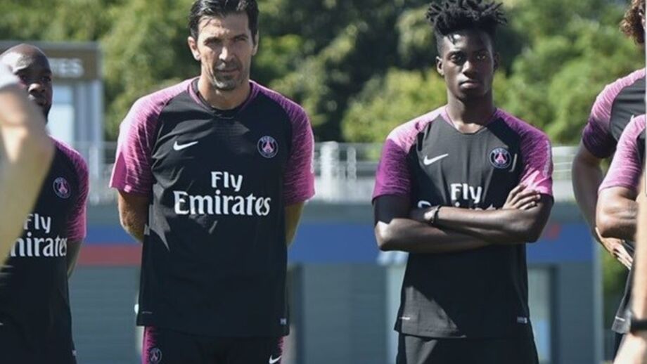 Buffon reencontra o Weah mais novo...
