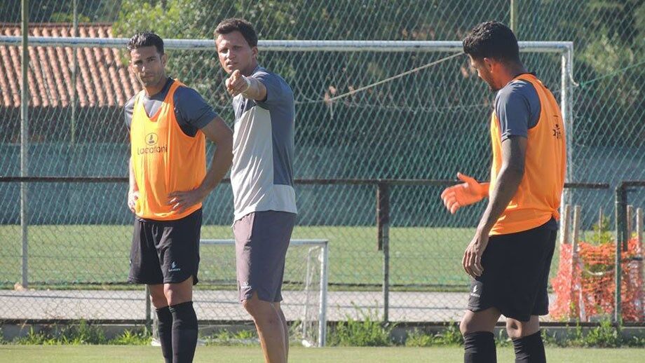 Manual a seguir por um adjunto