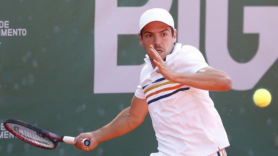 João Domingues apura-se para a segunda ronda do challenger de Praga