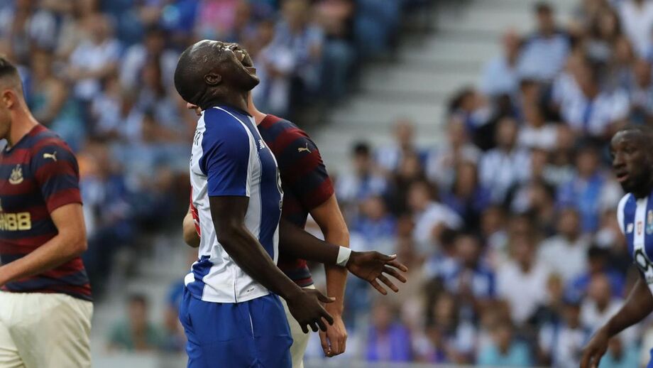 FC Porto-Newcastle, 0-0: Quase 30 remates depois... dragão fica a zeros na apresentação
