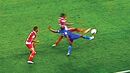 <strong>legal (CERTO)</strong>. Não se vê qualquer falta sobre Brahimi . Posteriormente a bola bateu em Luís Godinho que, não estando mal posicionado, demorou a reagir